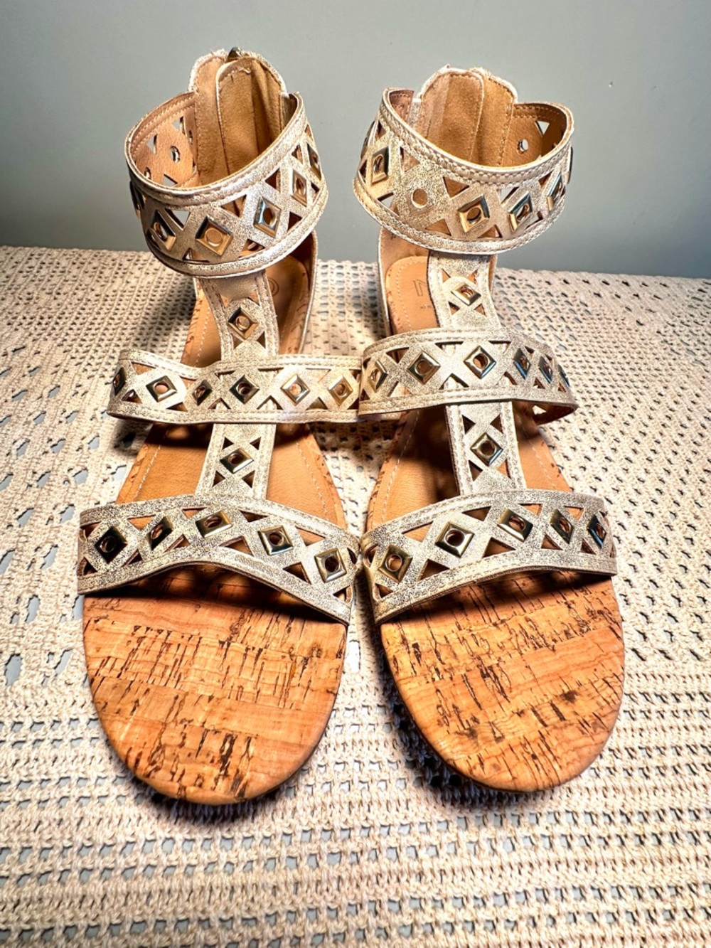 Gladiator style gold/tan wedge sandals Size 8 1/2 M Isadora by New Directions